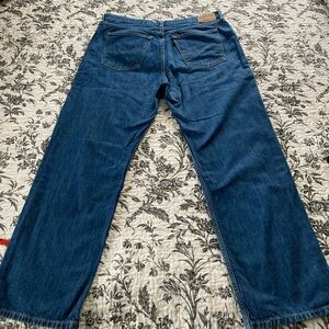 Women’s Levi’s, classic, low pro straight style
